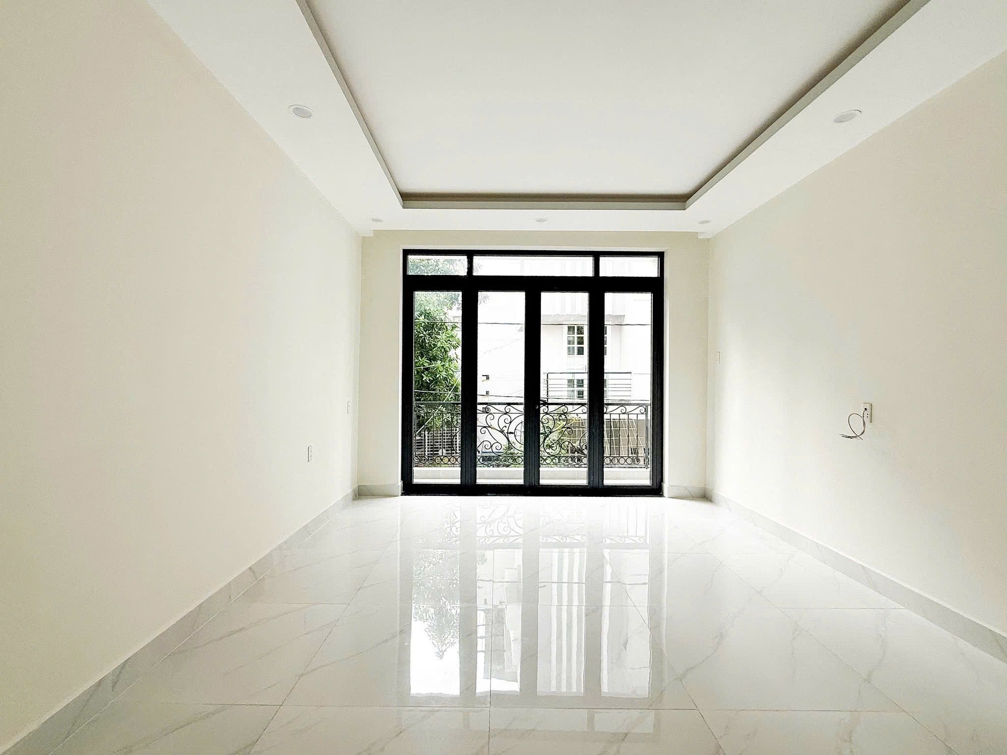 NHÀ MỚI 5 TẦNG 5PN 5WC GIÁP KHU D BÌNH THẠNH - 70m2 (4×17.5) VUÔNG A4 - GIÁ 13.8T 7