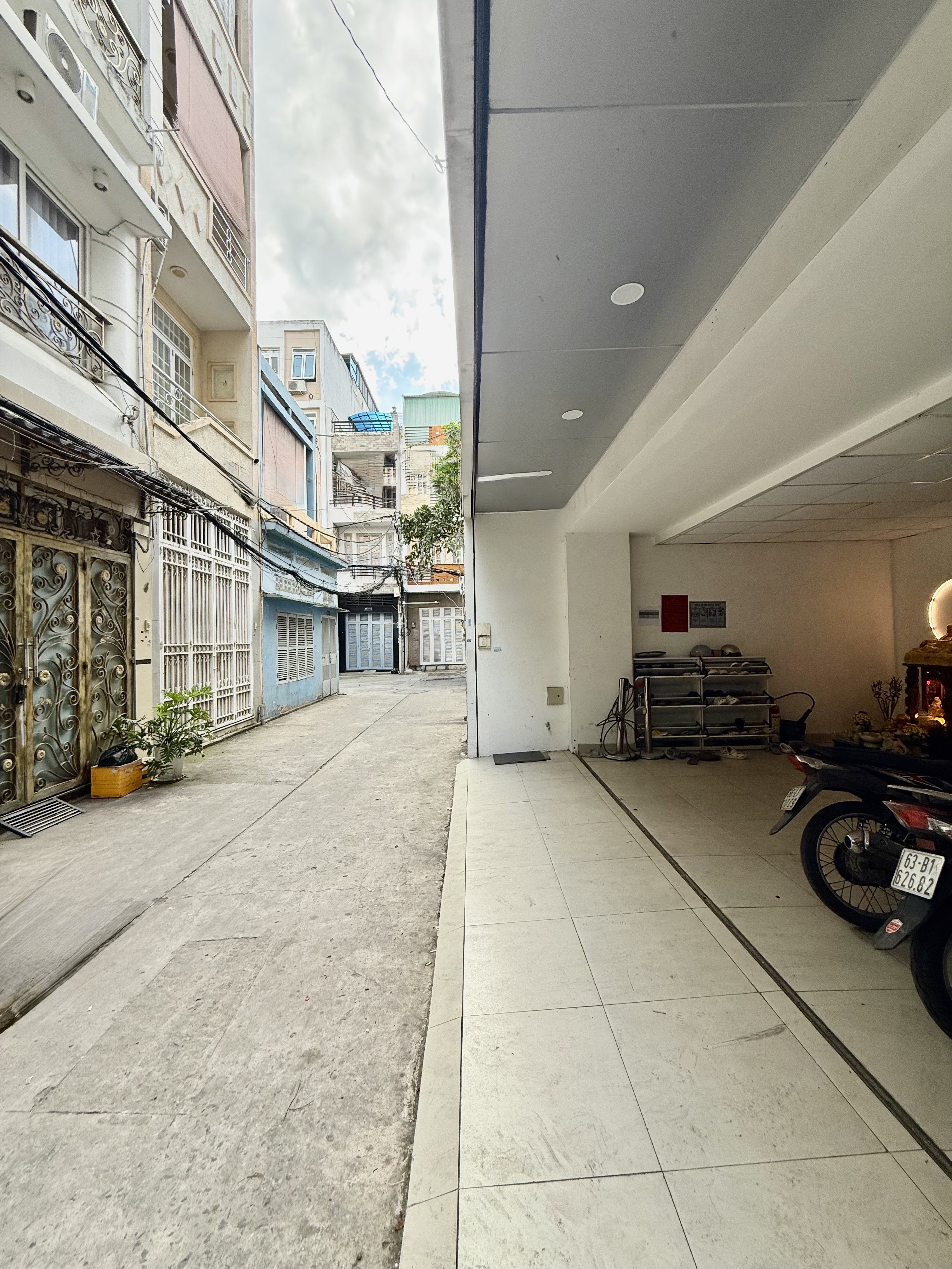 TOÀ NHÀ VĂN PHÒNG HUỲNH VĂN BÁNH - 103m2 (7×15) VUÔNG A4 - HĐ THUÊ 71.5TR/THÁNG - GIÁ 21.5T 12