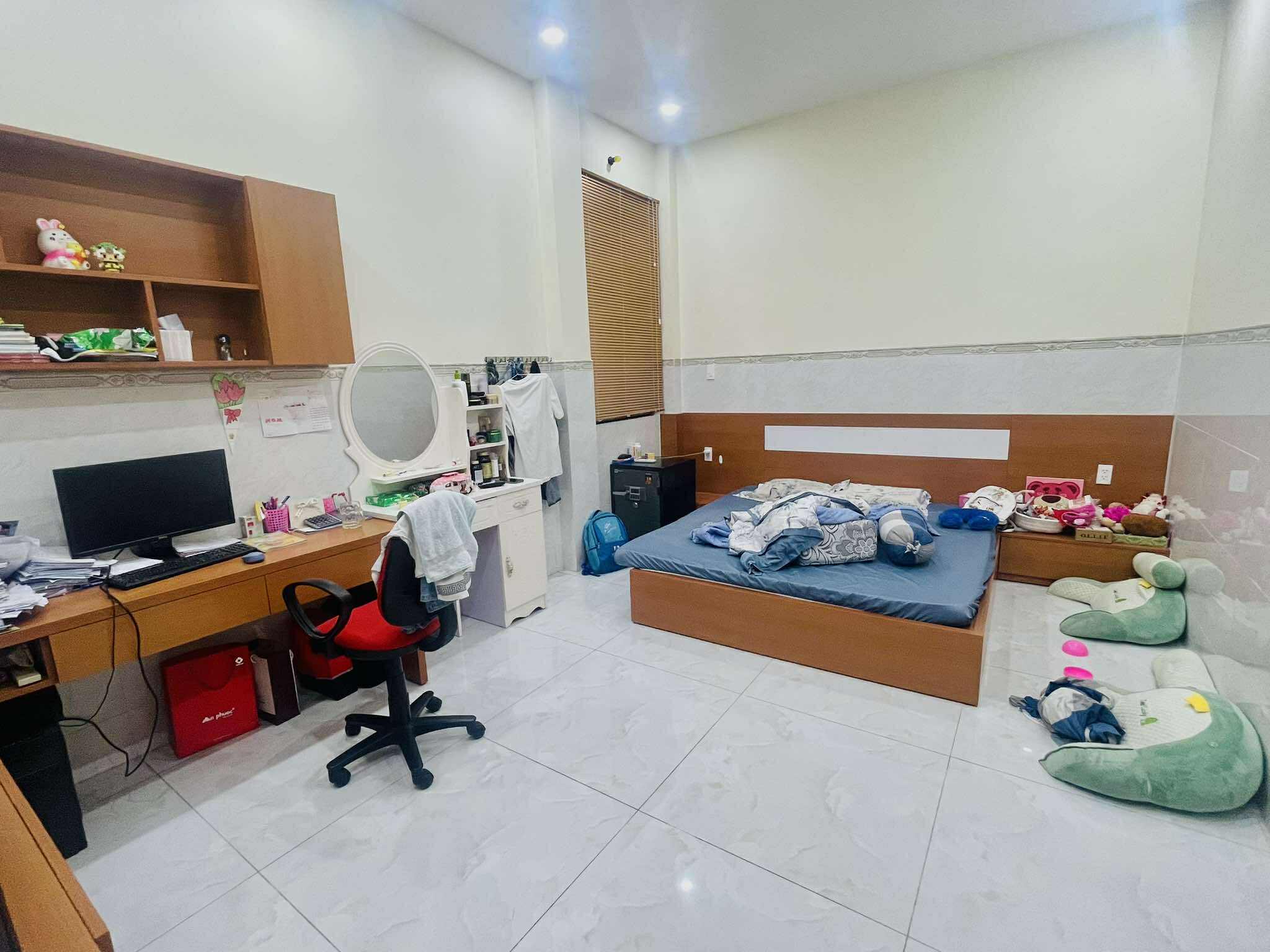 NHÀ LÊ QUANG ĐỊNH 4 TẦNG 135m2 NỞ HẬU, 7 PN ĐANG CHO THUÊ - GIÁ 19.9 TỶ 3