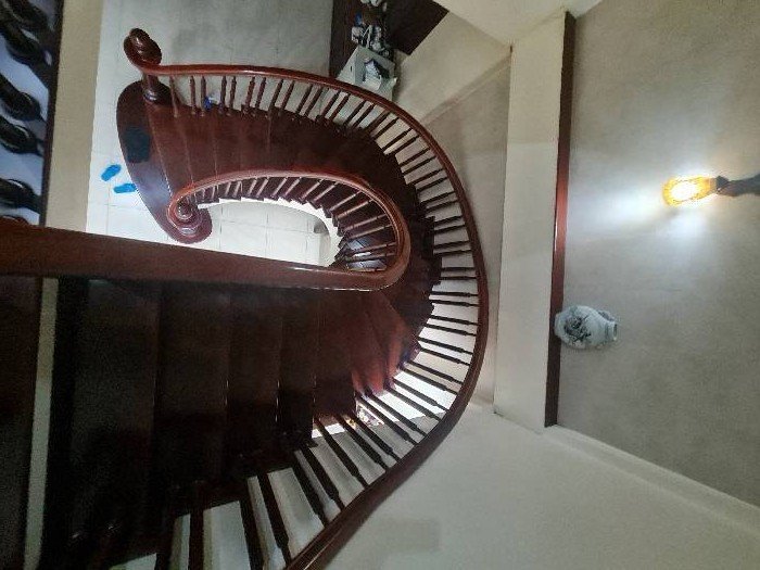 Cho thuê nhà mới, hai cửa đi, Đội Cấn, thang máy; vỉa hè 93m2* 5T- 31 Tr 2