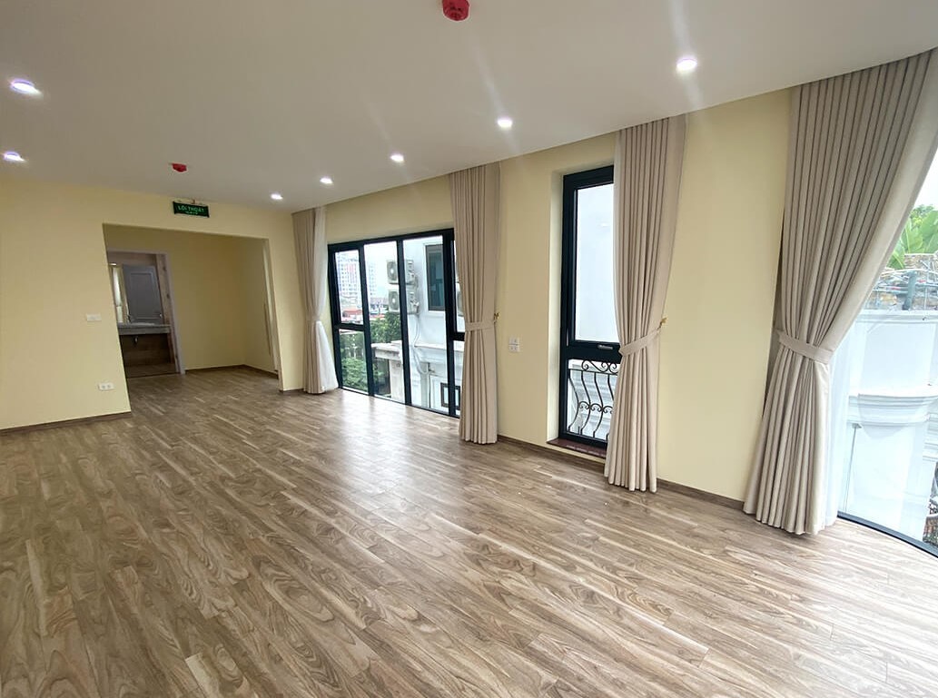 Bán toà nhà Khương Trung, 8 tầng + 1 hầm, dòng tiền 140tr/tháng, thang máy xịn, mặt tiền rộng, 4