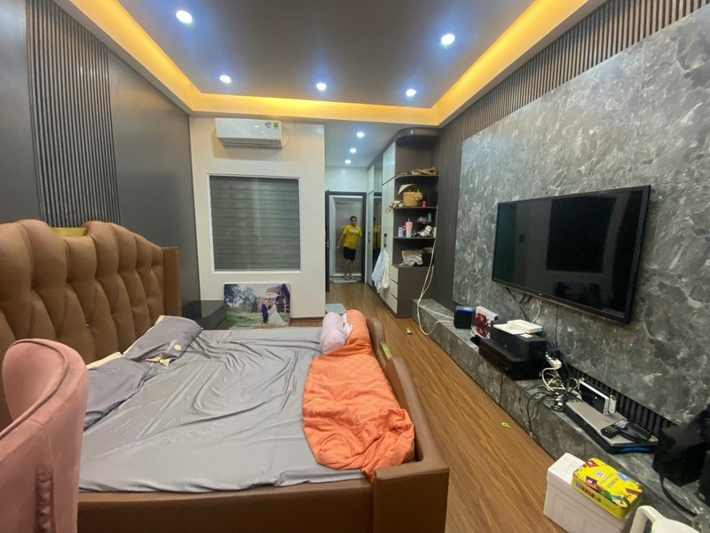 NGUYỄN VĂN CỪ 18 tỷ GARA Ô TÔ,THANG MÁY,Ở KINH DOANH ĐỈNH,LONG BIÊN HÀ NỘI 3
