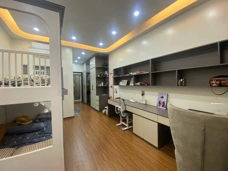 NGUYỄN VĂN CỪ 18 tỷ GARA Ô TÔ,THANG MÁY,Ở KINH DOANH ĐỈNH,LONG BIÊN HÀ NỘI 5