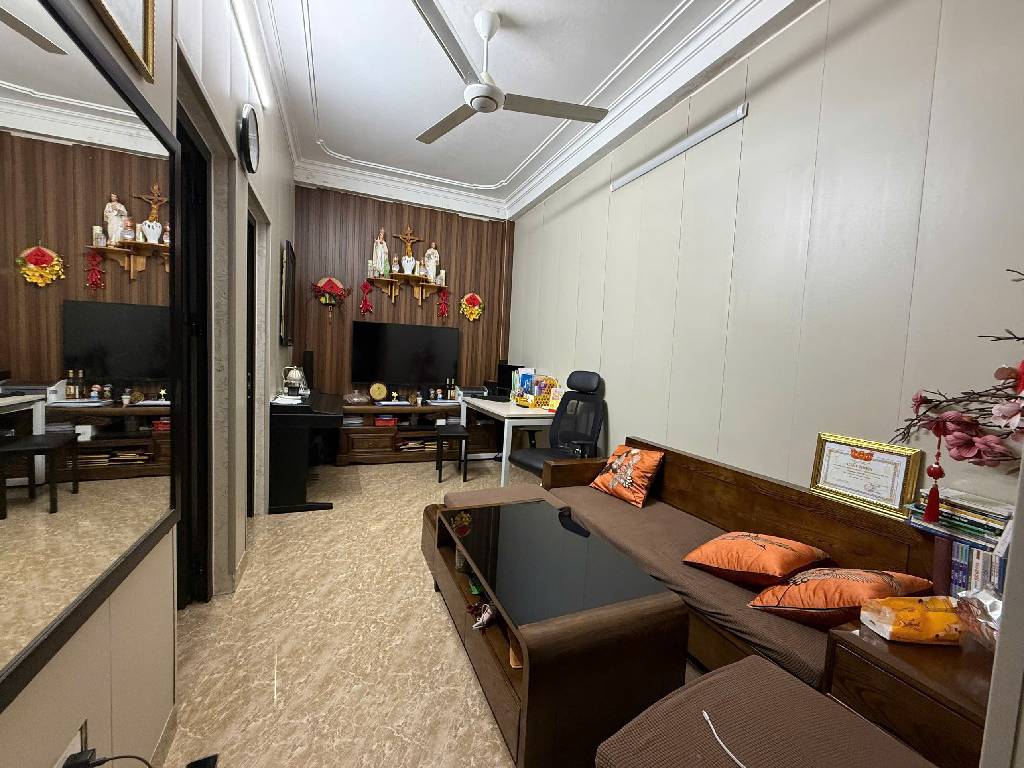 Bán nhà Hào Nam, Đống Đa, ngõ nông 58m2, 5 tầng, Mt 1.5m, chỉ 15.8 tỷ