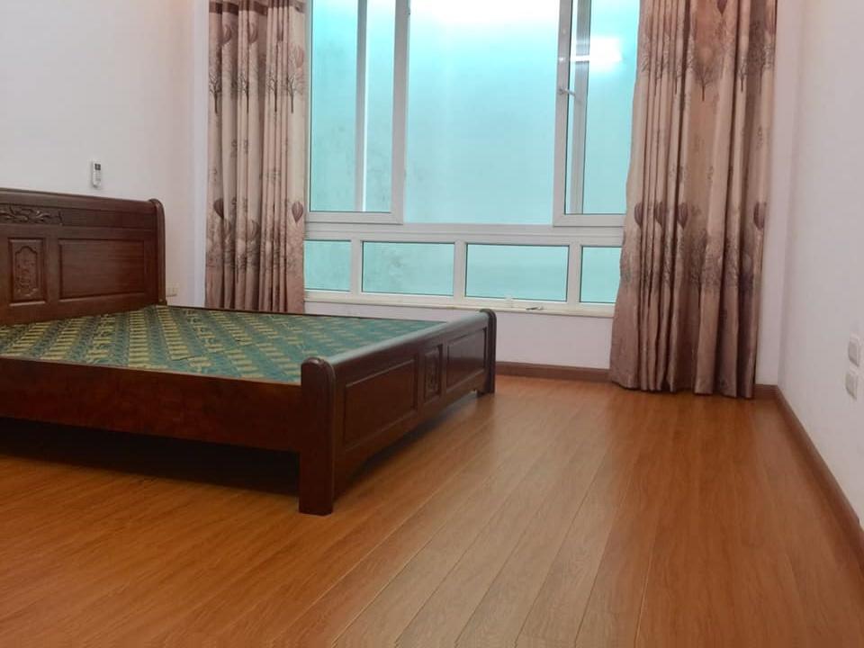 KẾ BÊN ROYAL CITY– VỈA HÈ, Ô TÔ TRÁNH – KINH DOANH ĐỈNHSỔ VUÔNG – GIÁ CHỈ 8.1 TỶ 3