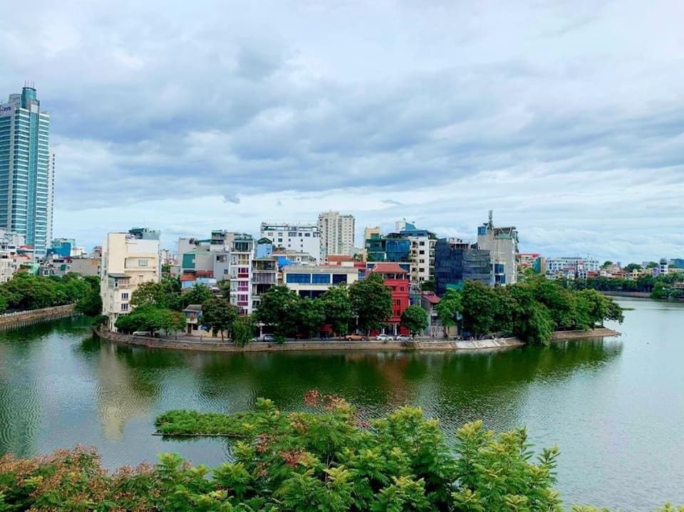 Cho thuê căn hộ 1PN tại Trúc Bạch, Ba Đình, rộng 60m2, có ban công, view hồ rất đẹp 3