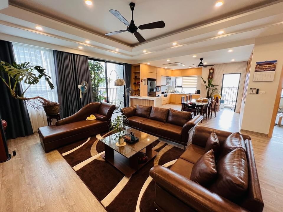Cần bán Căn hộ chung cư dự án Toà nhà hỗn hợp Vườn Đào, Diện tích 150m², Giá Thương lượng 2