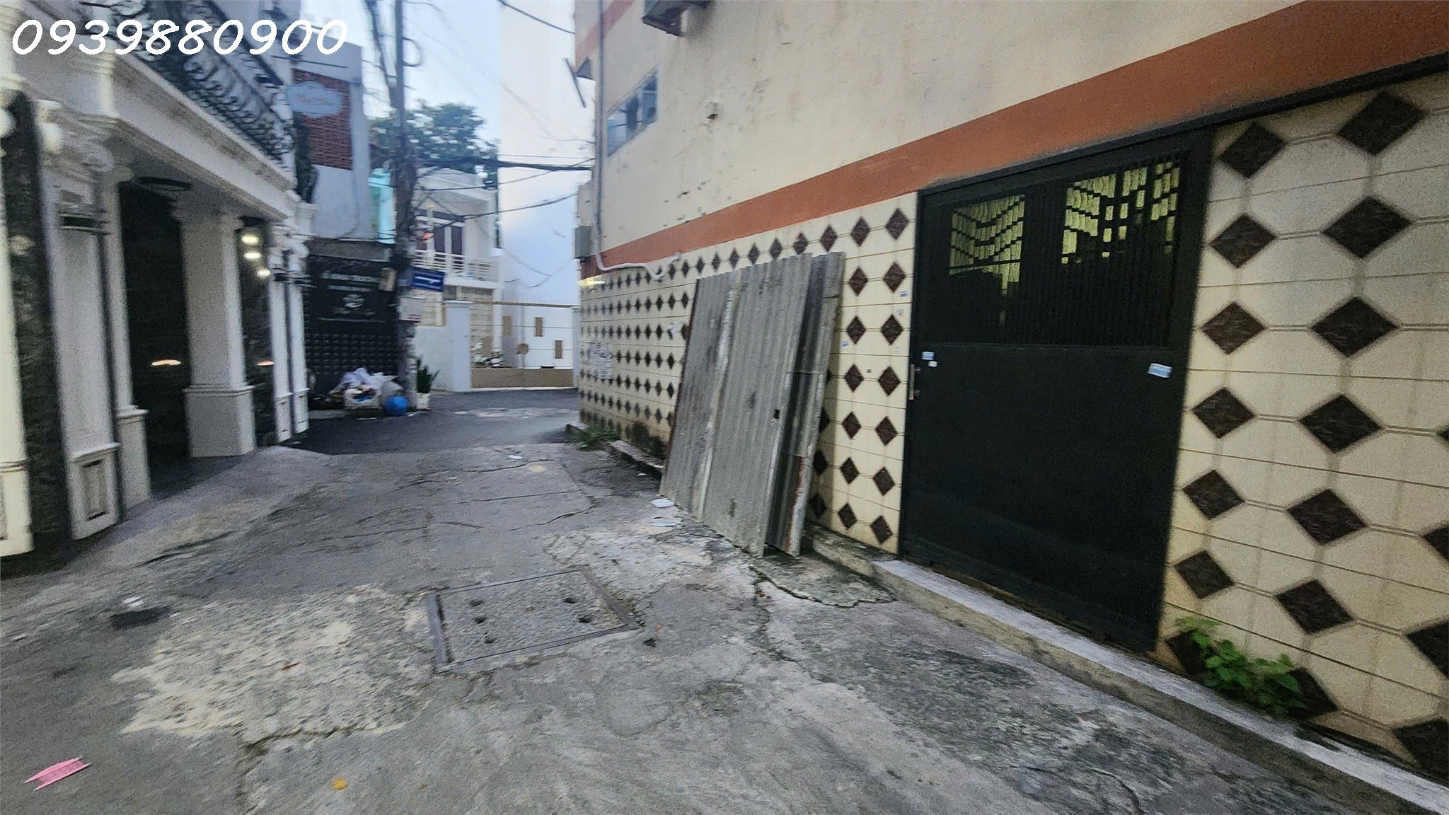 Phú Nhuận, sát mặt tiền Huỳnh Văn Bánh - 6,85Tỷ TL. 3