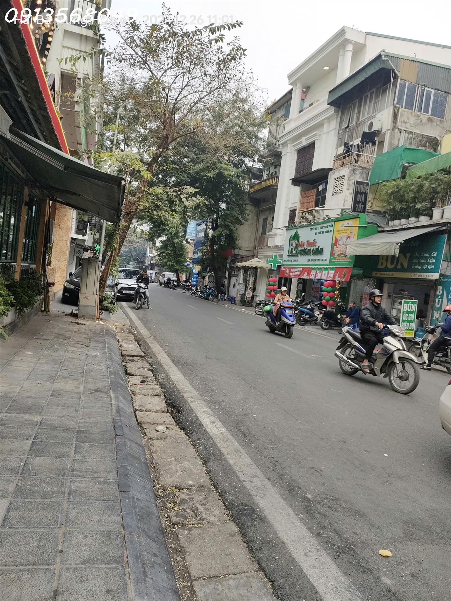 Cho thuê mặt phố Ngô Thì Nhậm 120m, 3 tầng, mặt tiền 7m, vỉa hè 15m,110 tr/th Hai Bà Trưng.