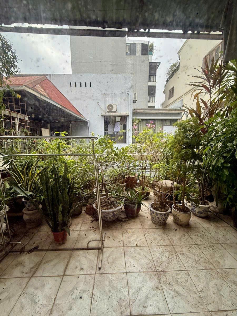 Phân Lô Lý Nam Đế 52M2 Mặt Tiền 5.2M Ô TÔ Tránh Đỗ 4 Tầng 26 Tỷ Ô Thang máy 2