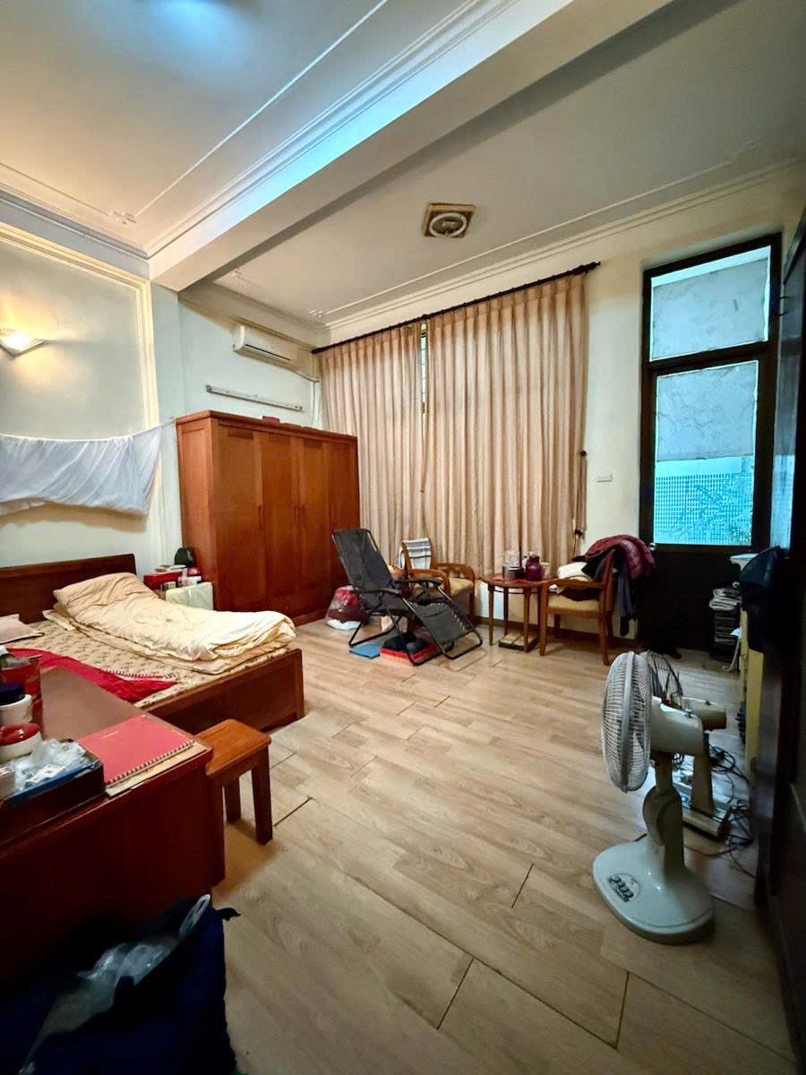 Phân Lô Lý Nam Đế 52M2 Mặt Tiền 5.2M Ô TÔ Tránh Đỗ 4 Tầng 26 Tỷ Ô Thang máy 5