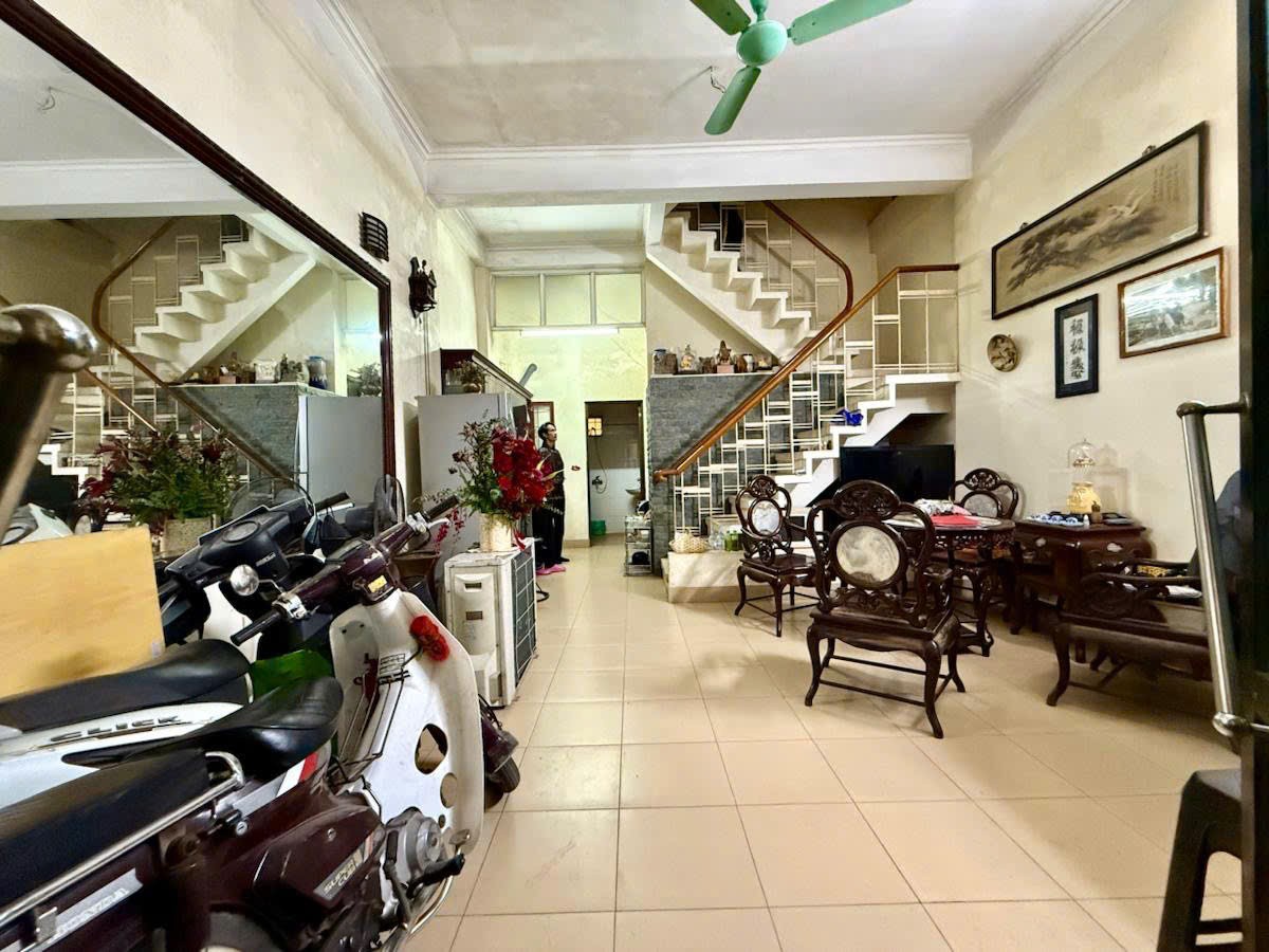 Phân Lô Lý Nam Đế 52M2 Mặt Tiền 5.2M Ô TÔ Tránh Đỗ 4 Tầng 26 Tỷ Ô Thang máy 3