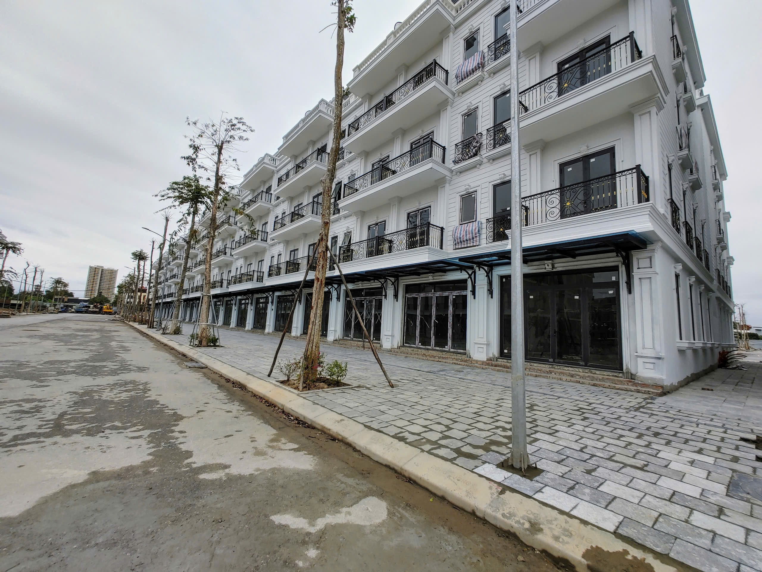 ĐẦU TƯ SINH LỜI LIỀN KỀ 5 ĐƯỜNG 12M KĐT ĐÔNG DƯƠNG RESIDENCE – ĐỨC THƯỢNG (0915458886) 2