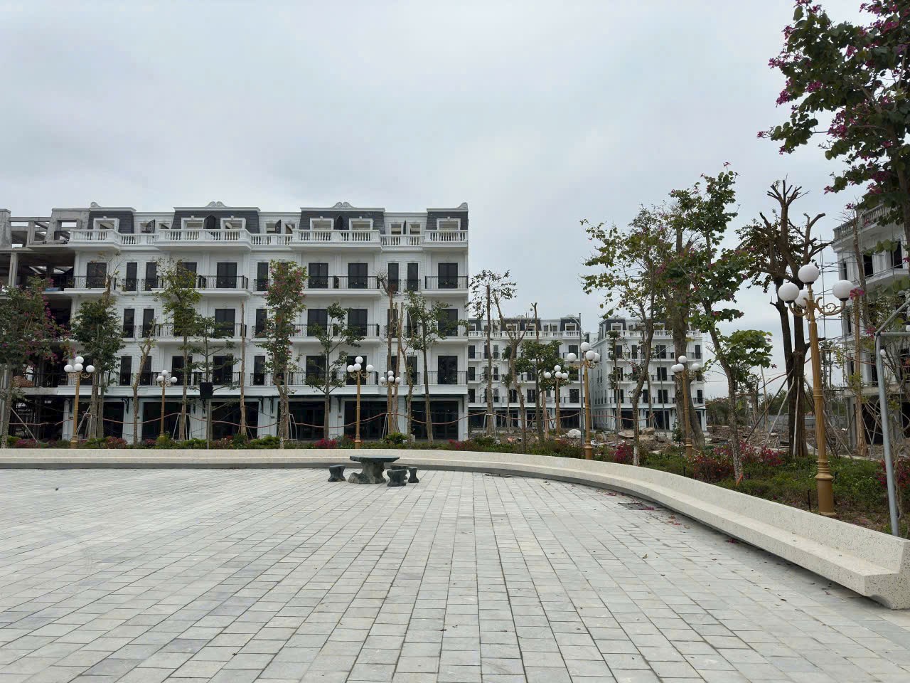 CHỦ NHÀ CẦN THÀNH KHOẢN LIỀN KỀ 1 HƯỚNG TÂY NAM KĐT ĐÔNG DƯƠNG RESIDENCE (0915458886) 4