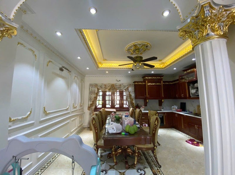 An cư lý tưởng: Nhà 75m2 tổ 5 Giang Biên, 5 tầng, gần tiện ích, sẵn sàng công chứng 3