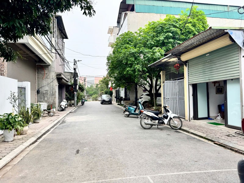 Bán nhà Cổ Bi: 122,5m2, 3 phòng trọ riêng biệt, mặt tiền thoáng đãng - Sổ đỏ chính chủ!
