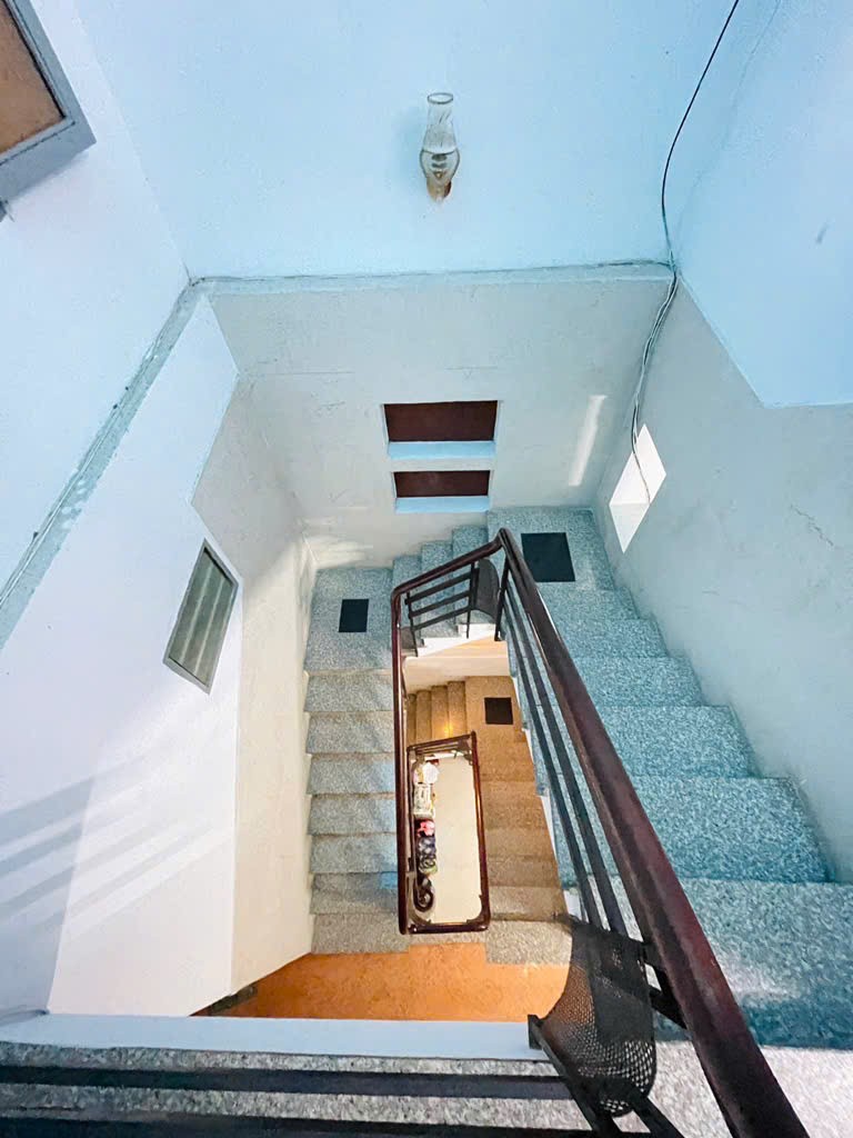 NHÀ 3 TẦNG (4x21) HẺM XE HƠI THÔNG GẦN MT NGUYỄN VĂN QUÁ - SÁT GÒ VẤP. 3