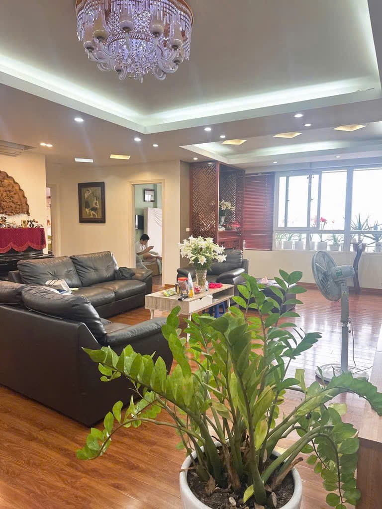 HÀNG HIẾM PHỐ THÁI HÀ, 2 MẶT NGÕ Ô TÔ TRÁNH, DT RỘNG, VỪA Ở VỪA KINH DOANH, NHỈNH 15 TỶ 0965549363