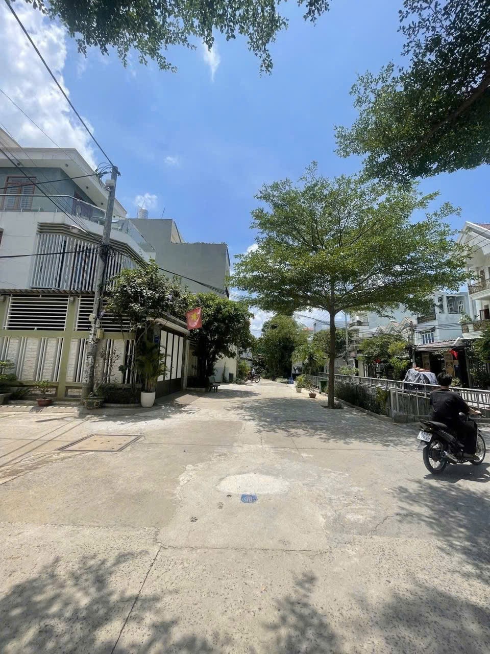 ĐẤT (5.1x22) MẶT TIỀN ĐƯỜNG 20M – QUẬN 12 – GIÁ CHỈ 5.5 TỶ (GẦN ĐÌNH QUỚI AN) 5