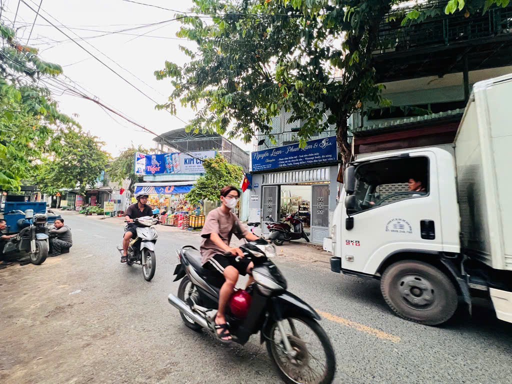 LÔ ĐẤT ĐẸP (21x25) - 522M² - VUÔNG A4 - PHÂN LÔ - XÂY BIỆT THỰ VƯỜN - GIÁP Q12 2