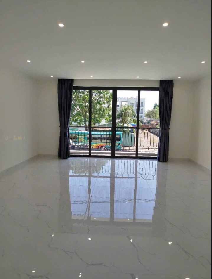 Cho thuê Nhà mặt tiền Phường Phú Hữu, Quận 9, Diện tích 60m², Giá 25 Triệu/tháng