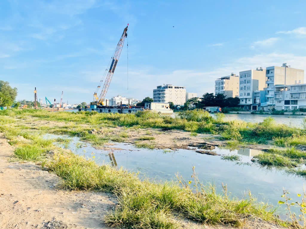 ĐẤT GIÁP GÒ VẤP – LÔ GÓC VIEW KÊNH THAM LƯƠNG 374m², NGANG 14.2M,  21T 2