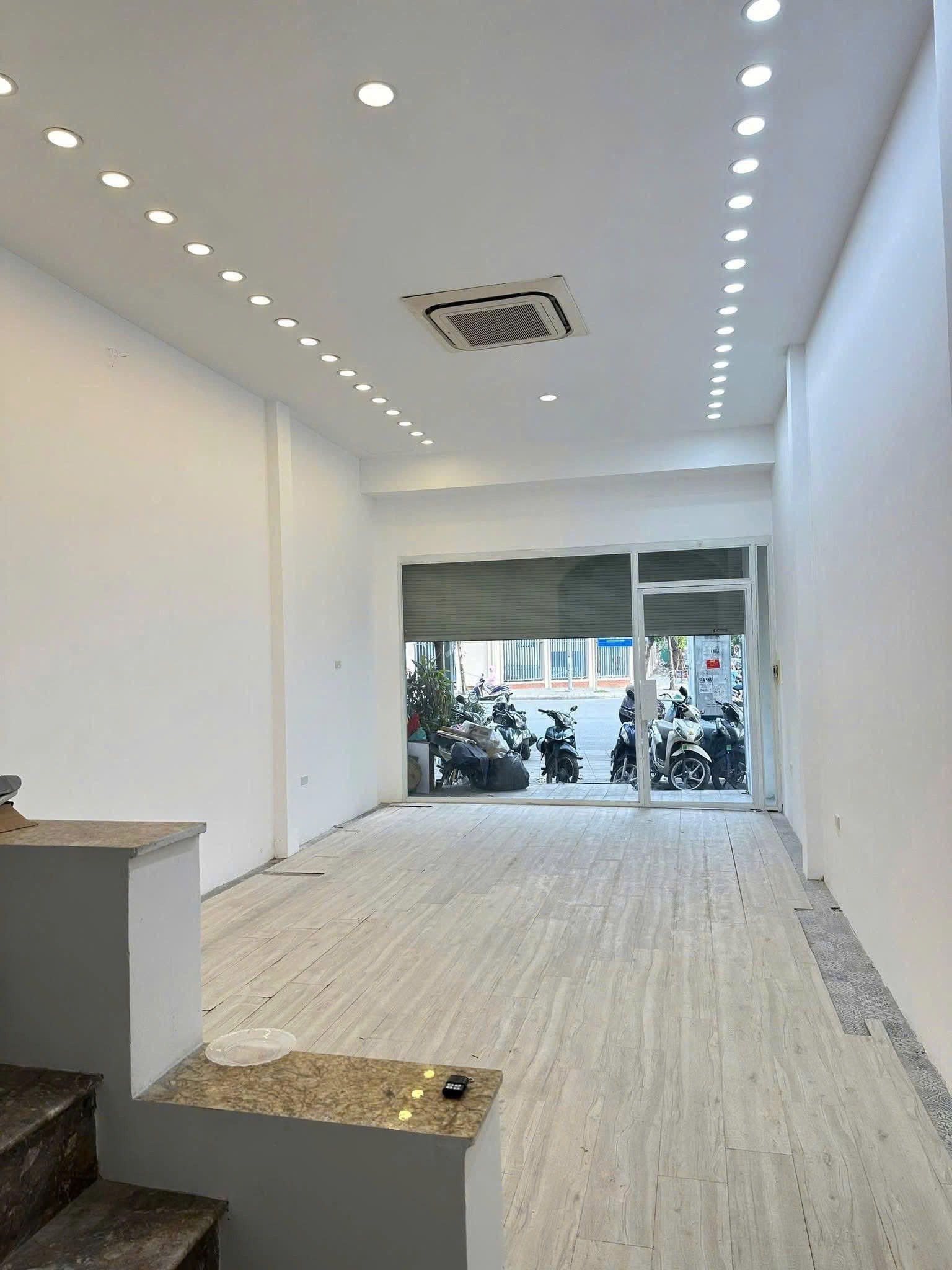 Cần bán Nhà mặt tiền đường Phạm Ngọc Thạch, Phường Kim Liên, Diện tích 60m², Giá 28.5 Tỷ 6