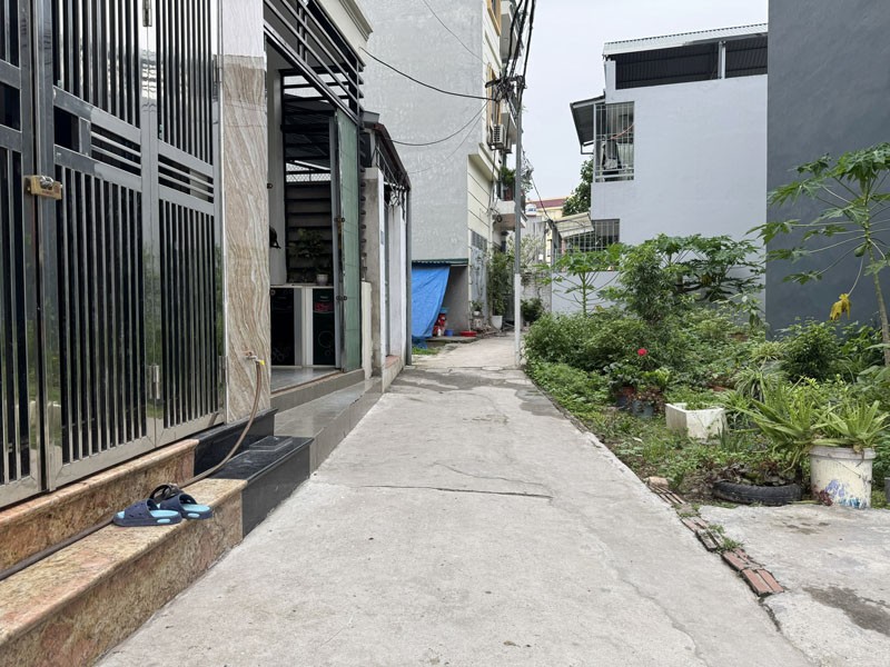 Bán 51m2 đất thổ cư Hoàng Long, Đặng Xá. Cách 50m ra đường ô tô đỗ, hồ điều hòa 3