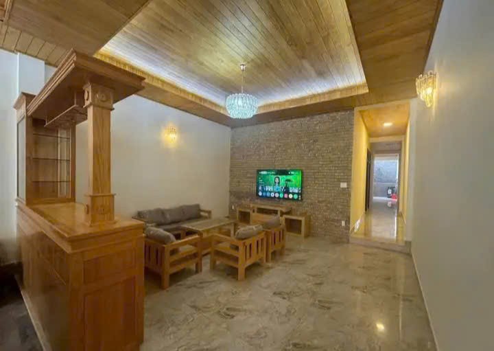 CẦN TIỀN BÁN GẤP NHÀ MẶT TIỀN KINH DOANH ĐƯỜNG TÔ NGỌC VÂN TRUNG TÂM ĐÀ LẠT 157m2 GIÁ 10.2 TỶ 4