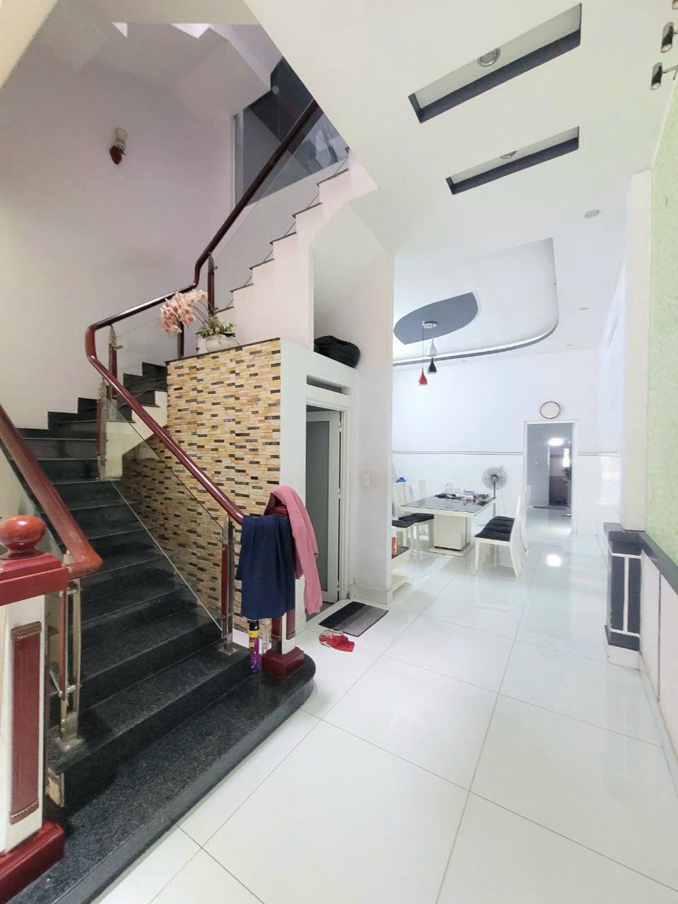 Cho thuê Nhà mặt tiền Dĩ An, Bình Dương, Diện tích 120m², Giá 16 Triệu/tháng 3