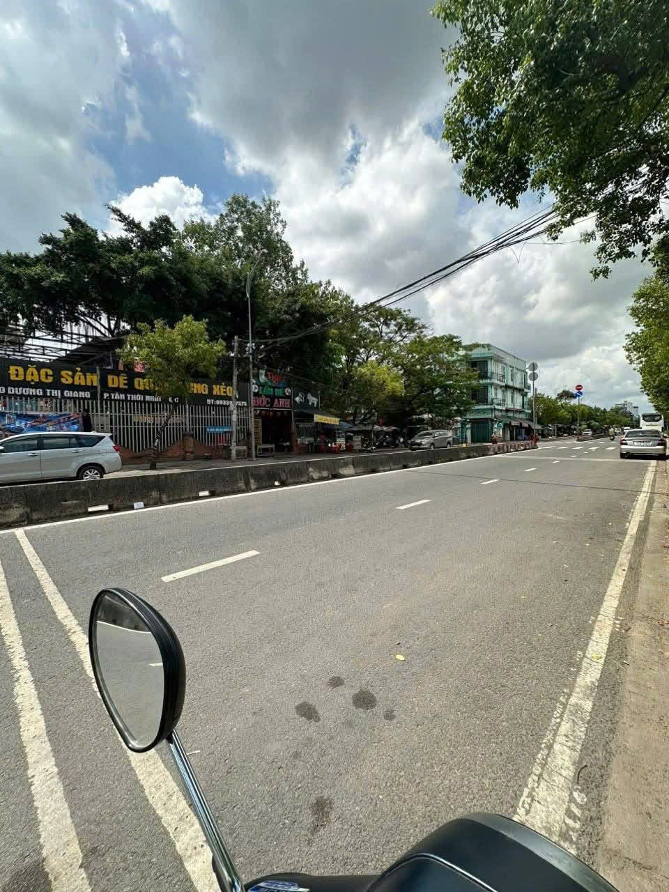 NHÀ 2MT ĐƯỜNG 25M DƯƠNG THỊ GIANG, Q.12 – DT KHỦNG 161m² – CHỈ 15.5 TỶ!