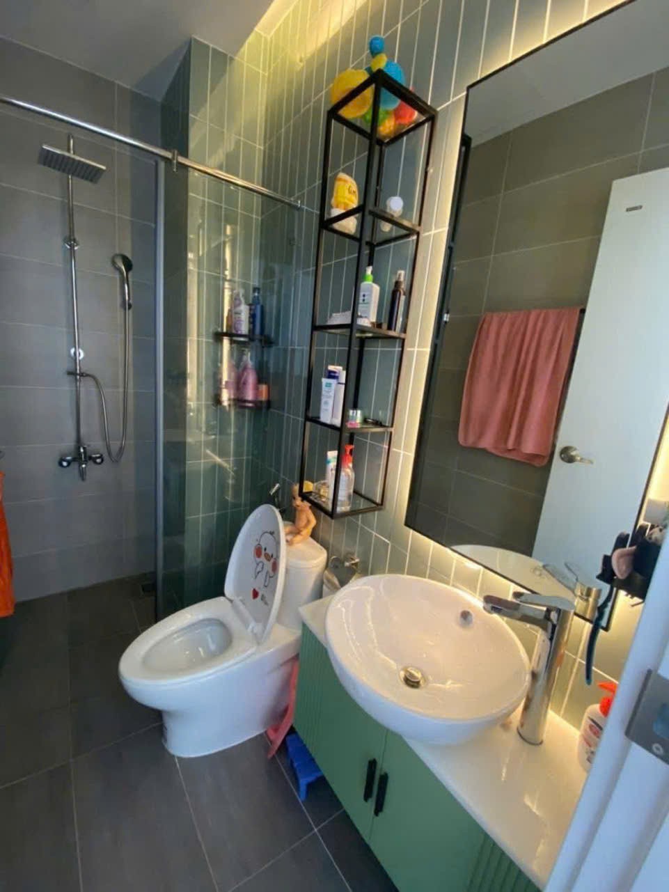 Cần bán Nhà mặt tiền Phường Phú Hữu, Quận 9, Diện tích 50m², Giá 7.9 Tỷ 2