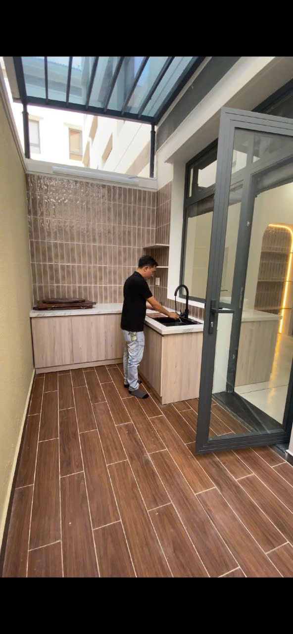 Cho thuê Nhà mặt tiền Phường Phú Hữu, Quận 9, Diện tích 75m², Giá 025 Triệu/tháng