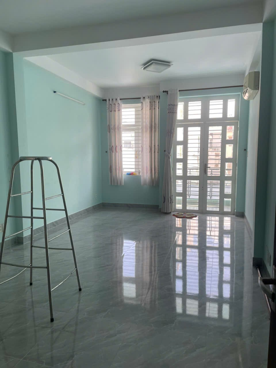 Cho thuê nhà đường 7L Khu Cư Xá Ngân Hàng,Quận 7 dt 4x23m,2 lầu,4PN Giá 23 Tr/th 3