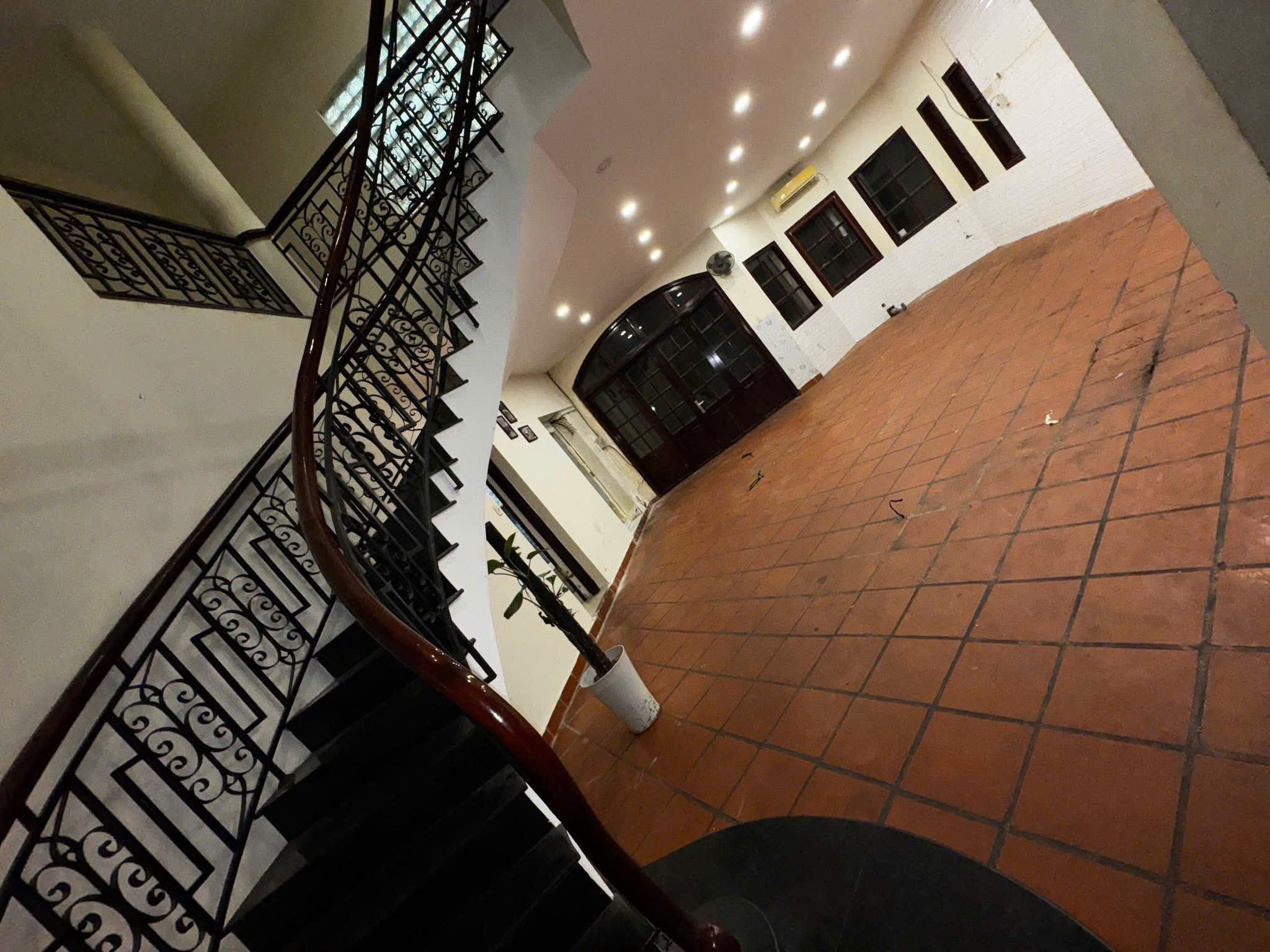 Cho thuê Biệt thự Phường Thảo Điền, Quận 2, Diện tích 950m², Giá 92 Triệu/tháng 7