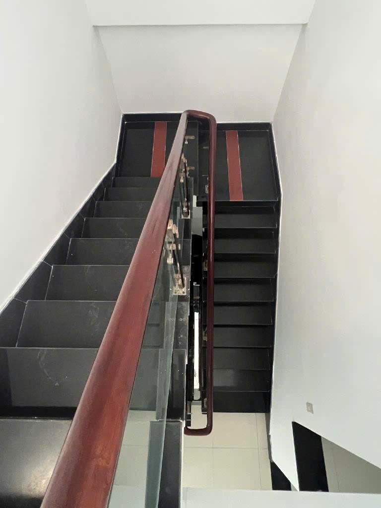 NHÀ 4 TẦNG (6x24) MỚI ĐẸP HẺM XE HƠI – NGAY CỤC THI HÀNH ÁN Q12 4
