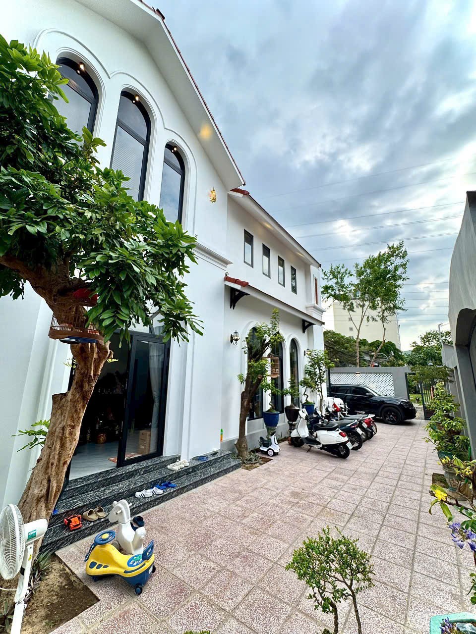 Cần bán Nhà mặt tiền Phường Linh Trung, Thủ Đức, Diện tích 374m², Giá 14.7 Tỷ