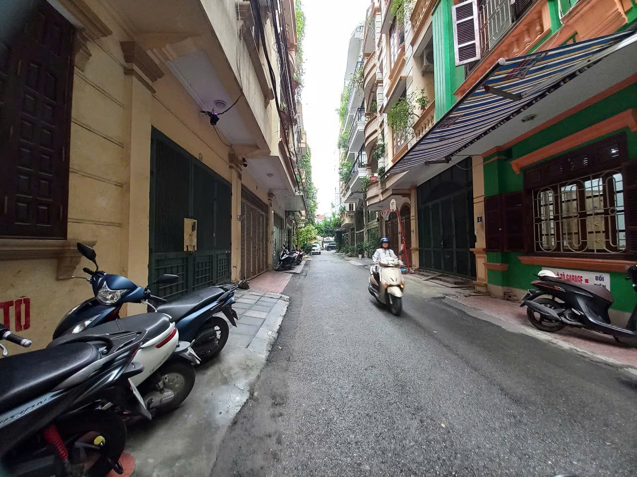 BÁN NHÀ QUAN NHÂN THANH XUÂN, GẦN PHỐ OTO TRÁNH VỈA HÈ KINH DOANH, DT63M2 NHỈNH 23 TỶ