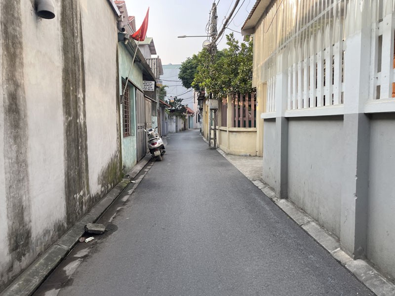 Cổ Bi - Gia Lâm: Bán lô đất vuông 82,5m2 có nhà C4 sẵn, ô tô 5 chỗ chạy tới, tiện ích đầy đủ 3