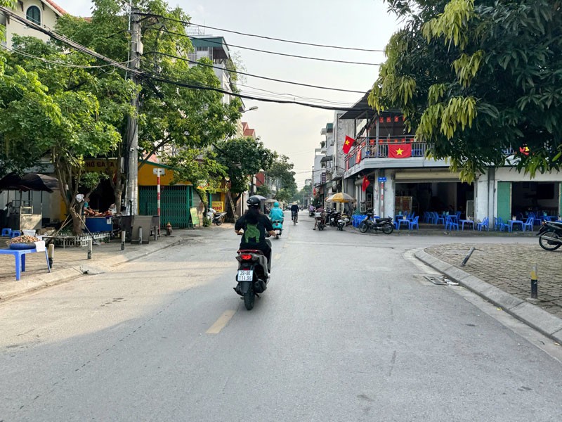 Bán 135m2 đất hai mặt đường tại ngõ 80 Hoa Lâm, Việt Hưng – Tiềm năng kinh doanh vô hạn, gần Big C 4