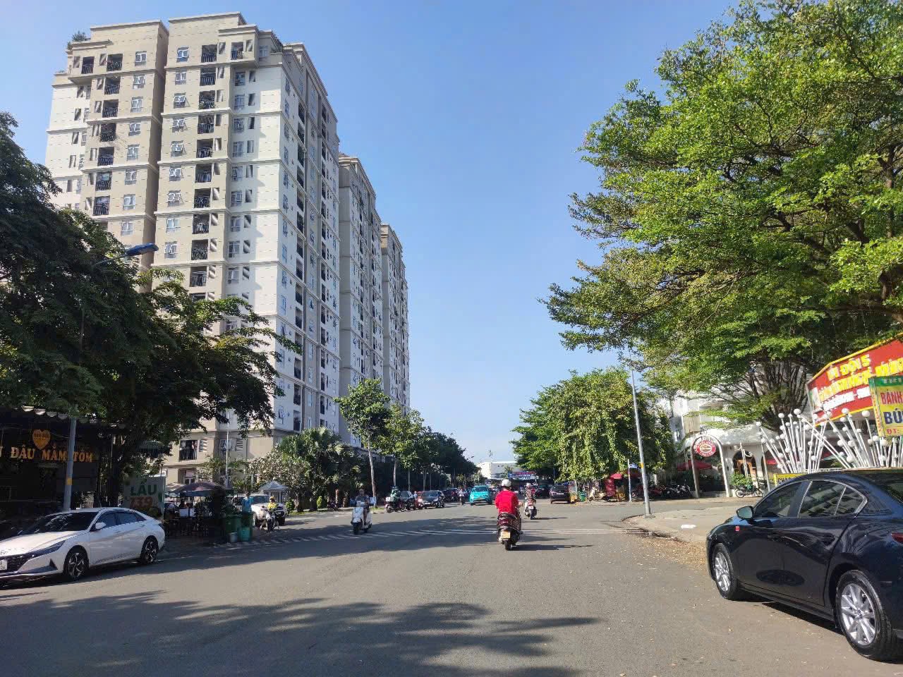 Cần bán Đất Phường Phước Long B, Quận 9, Diện tích 135m², Giá 16 Tỷ 9