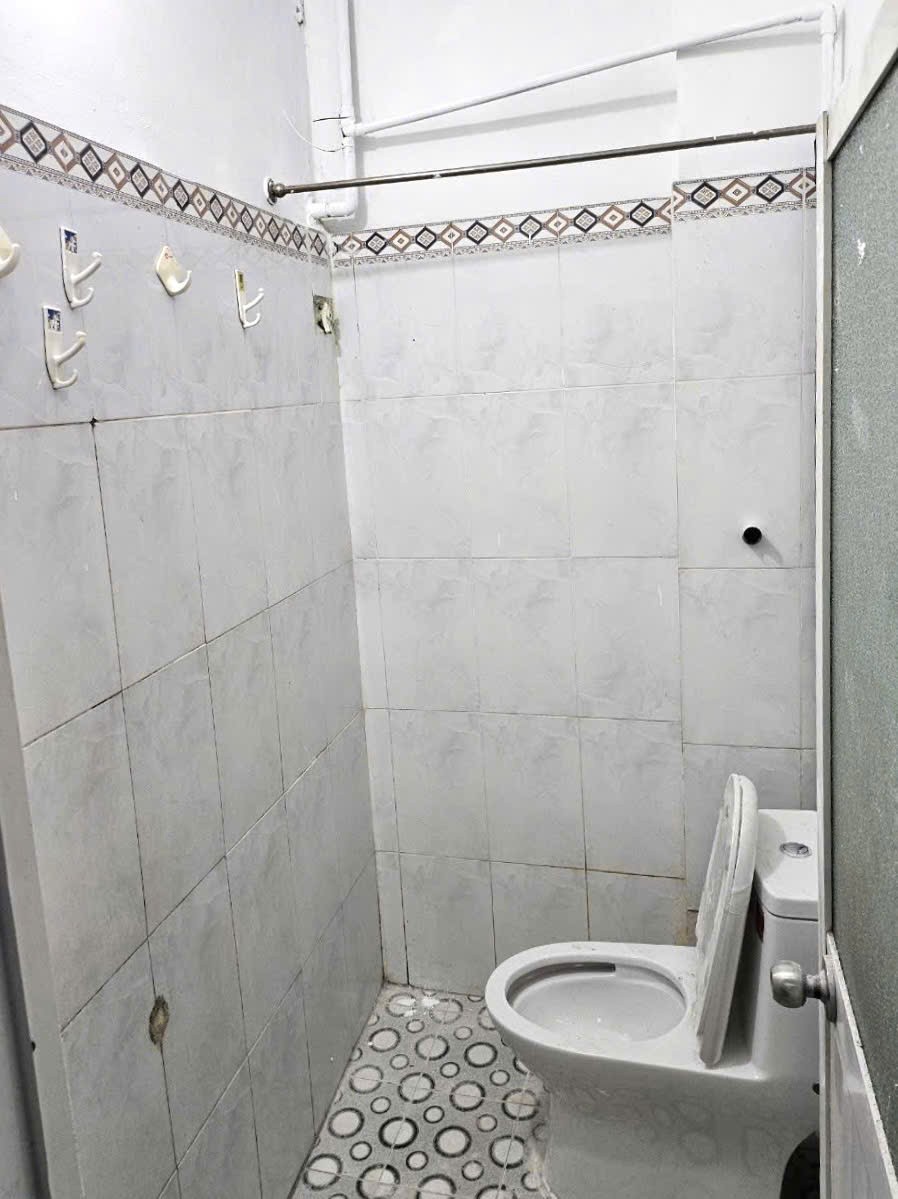 Xe Hơi Đỗ Cổng, Phước long B, Quận 9, DtSd 72m2, 2 tầng kiêng cố cho thuê7tr chỉ có 2.95ty. 2