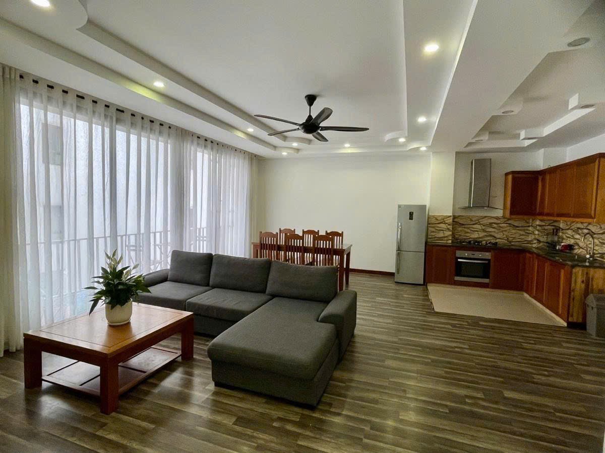 Cần bán Nhà mặt tiền đường Âu Cơ, Phường Quảng An, Diện tích 150m², Giá 51 Tỷ 10