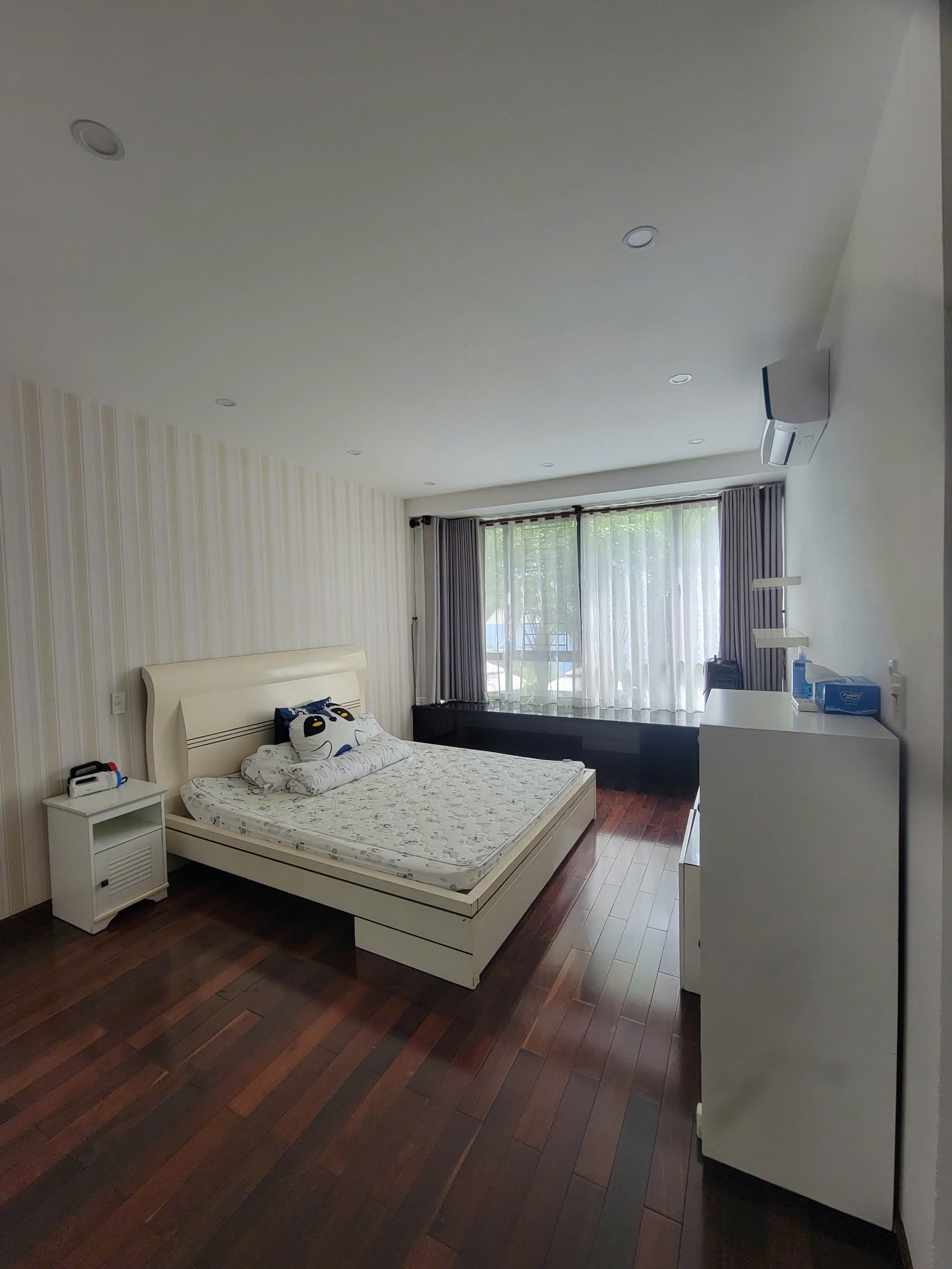 Cho thuê Biệt thự Phường Phước Long B, Quận 9, Diện tích 180m², Giá 25 Triệu/tháng 2