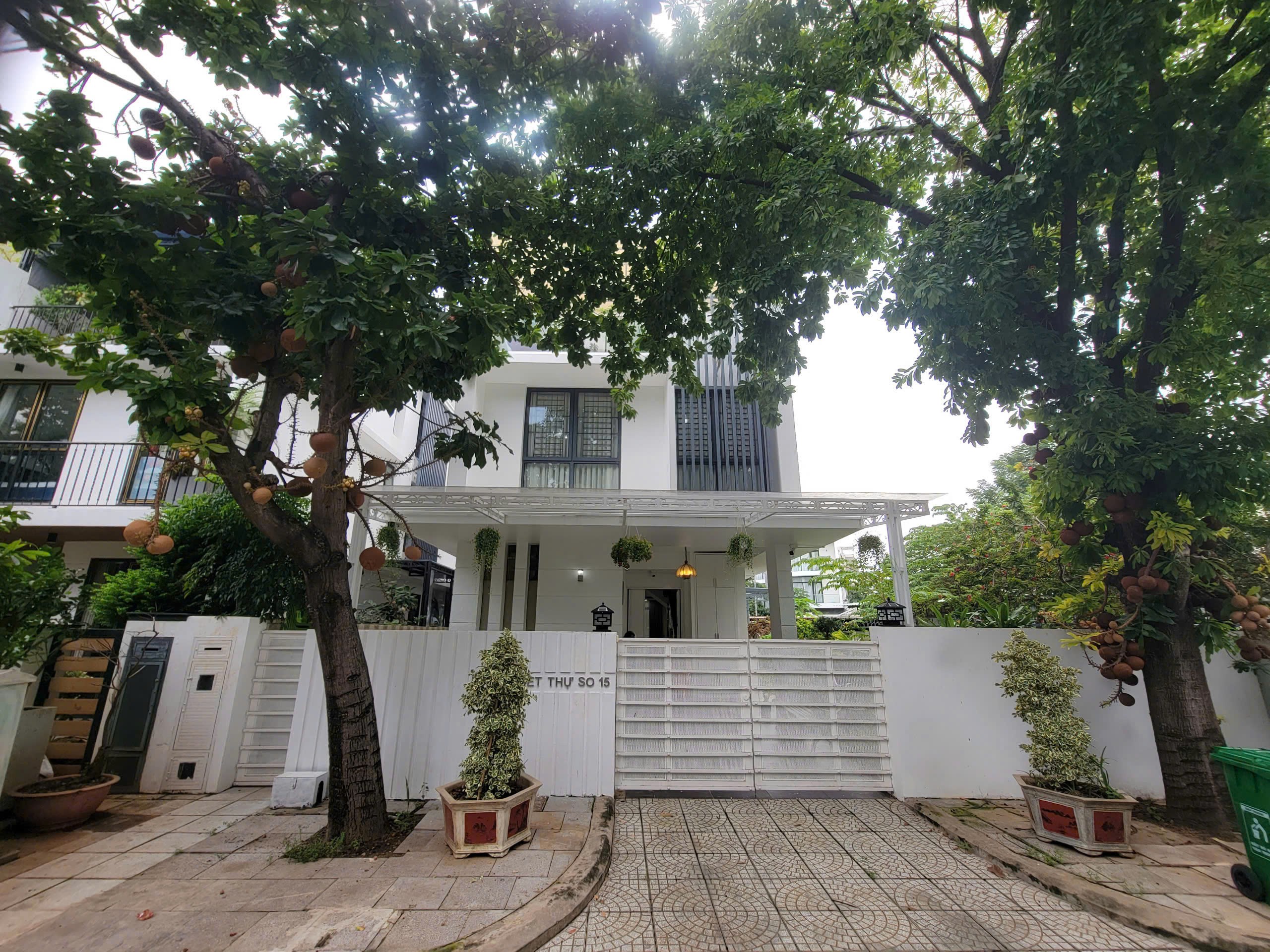 Cho thuê Biệt thự Phường Phước Long B, Quận 9, Diện tích 180m², Giá 25 Triệu/tháng 12