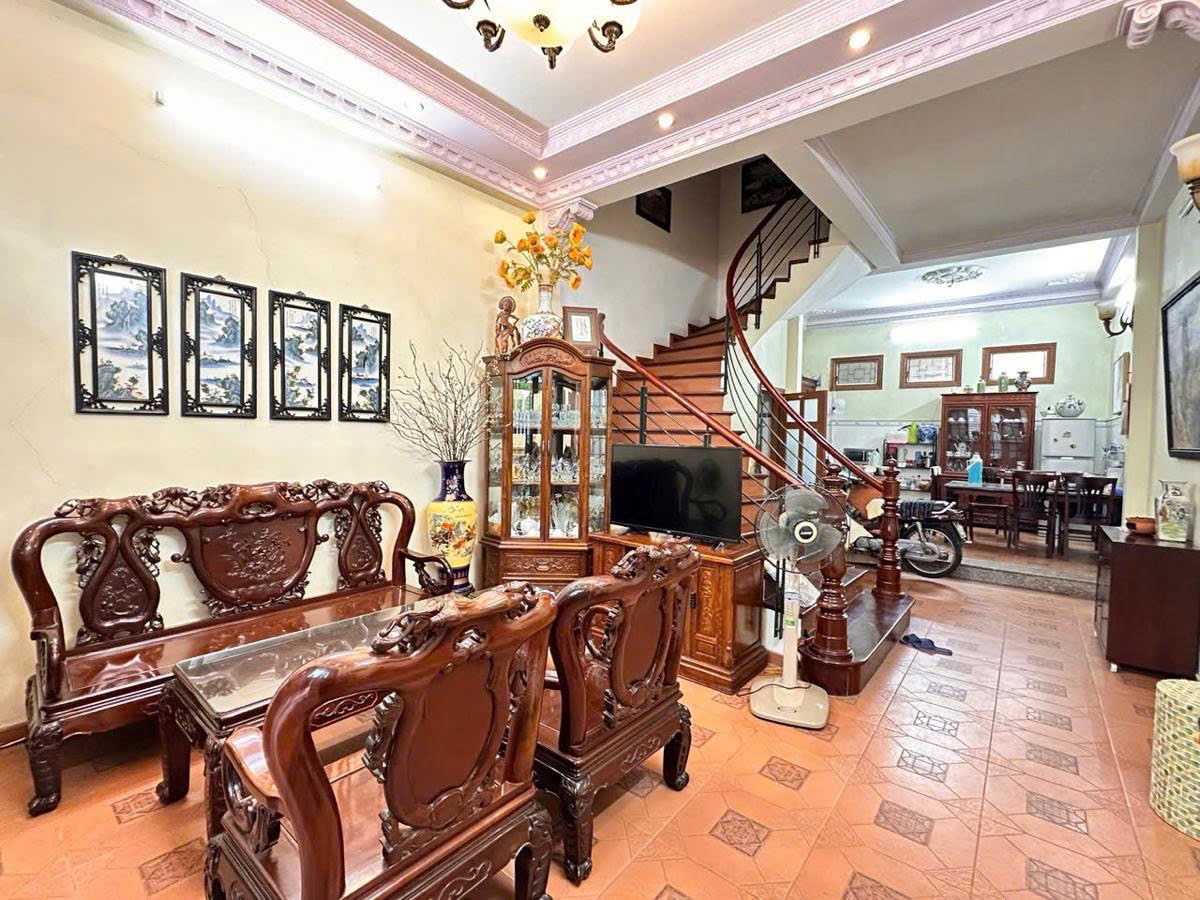Siêu phẩm Khương Đình ngõ thông,nhiều tiện ích, kinh doanh đỉnh 62m chỉ 19 tỷ 3