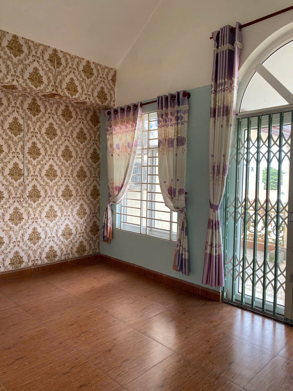 Cần bán Nhà mặt tiền Dĩ An, Bình Dương, Diện tích 121m², Giá 15 Tỷ 9
