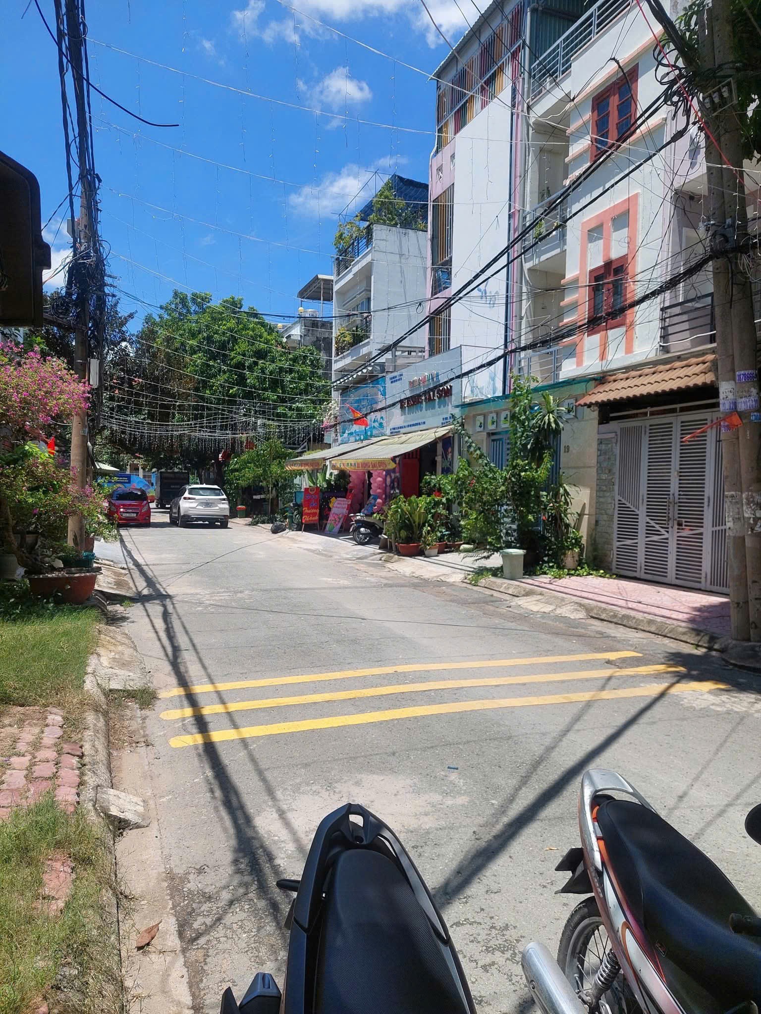 Cho thuê Nhà mặt tiền Phường Hiệp Bình Chánh, Thủ Đức, Diện tích 90m², Giá 018 Triệu/tháng