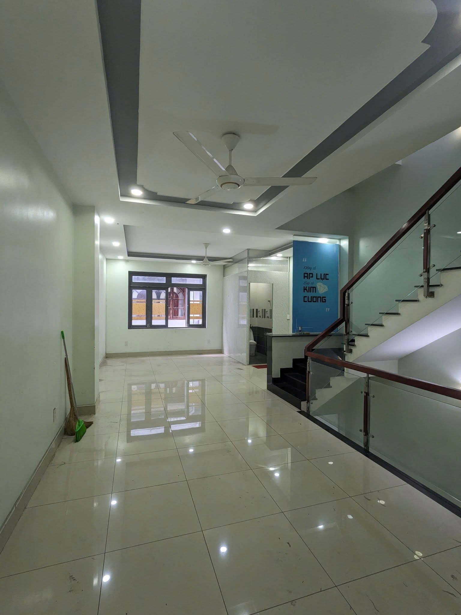 Cho thuê Nhà mặt tiền Phường Phước Long B, Quận 9, Diện tích 100m², Giá 20 Triệu/tháng 2