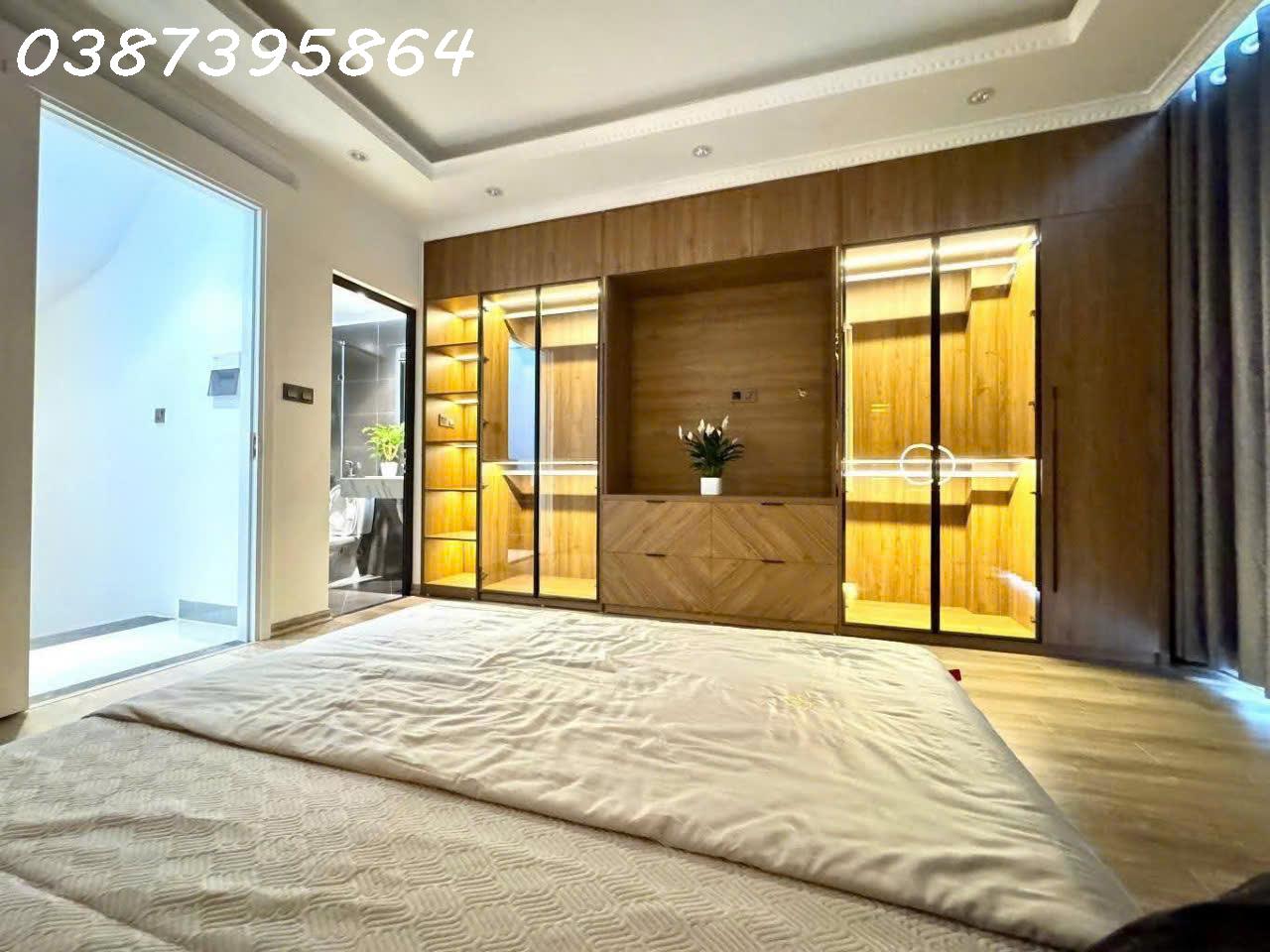 SIÊU PHẨM NHÀ ĐẸP - MỚI XÂY KÍNH CONG – PHÂN KHÚC 7,XX TỶ TẠI QUẬN CẦU GIẤY 3